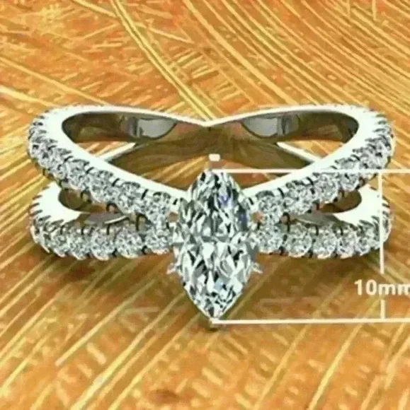 New Silver X Shaped Ring - Picture 2 of 2